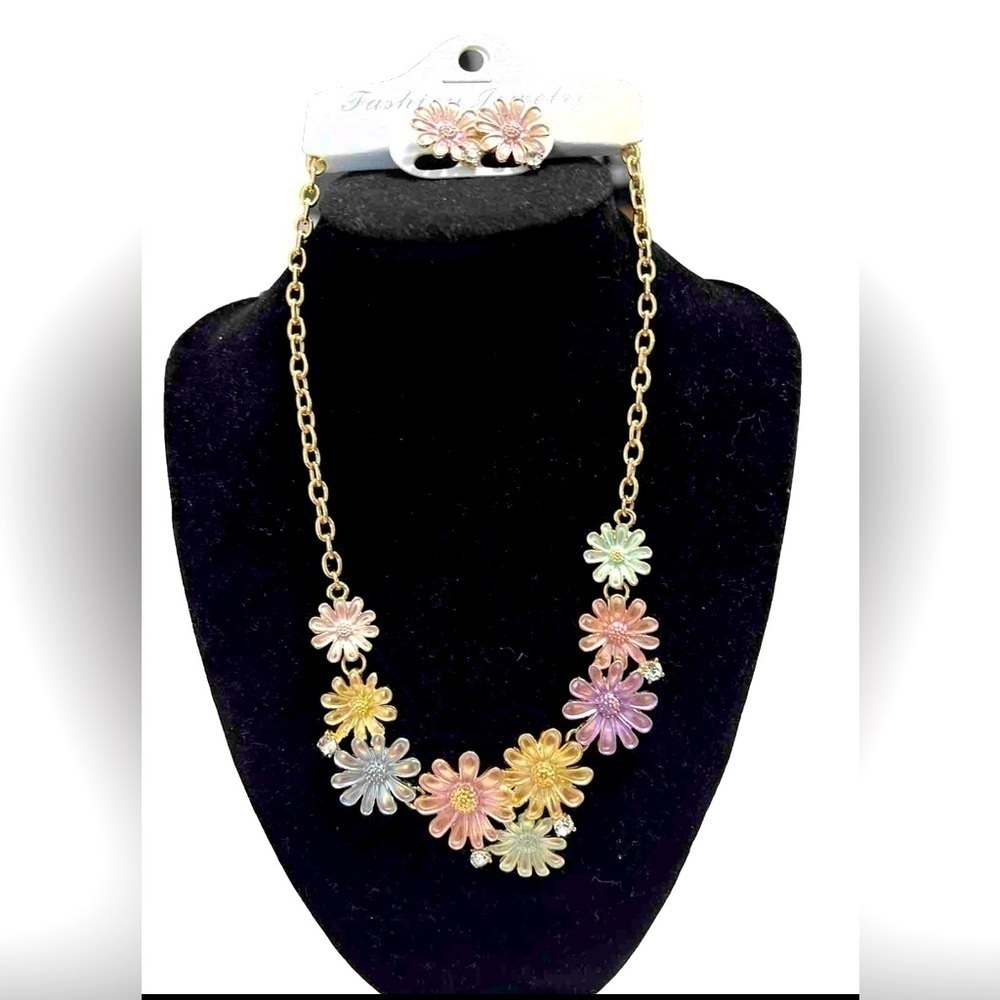 Flower necklace